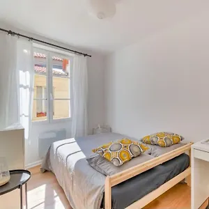 Appartement 2 Bedroom In The Heart Of, Marseille