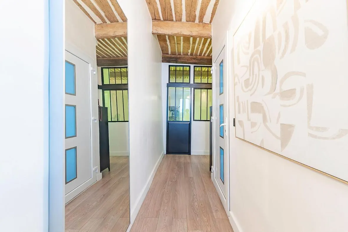 Appartement Belle Renovation Moderne Au Coeur Du Panier à Marseille 0*,  France